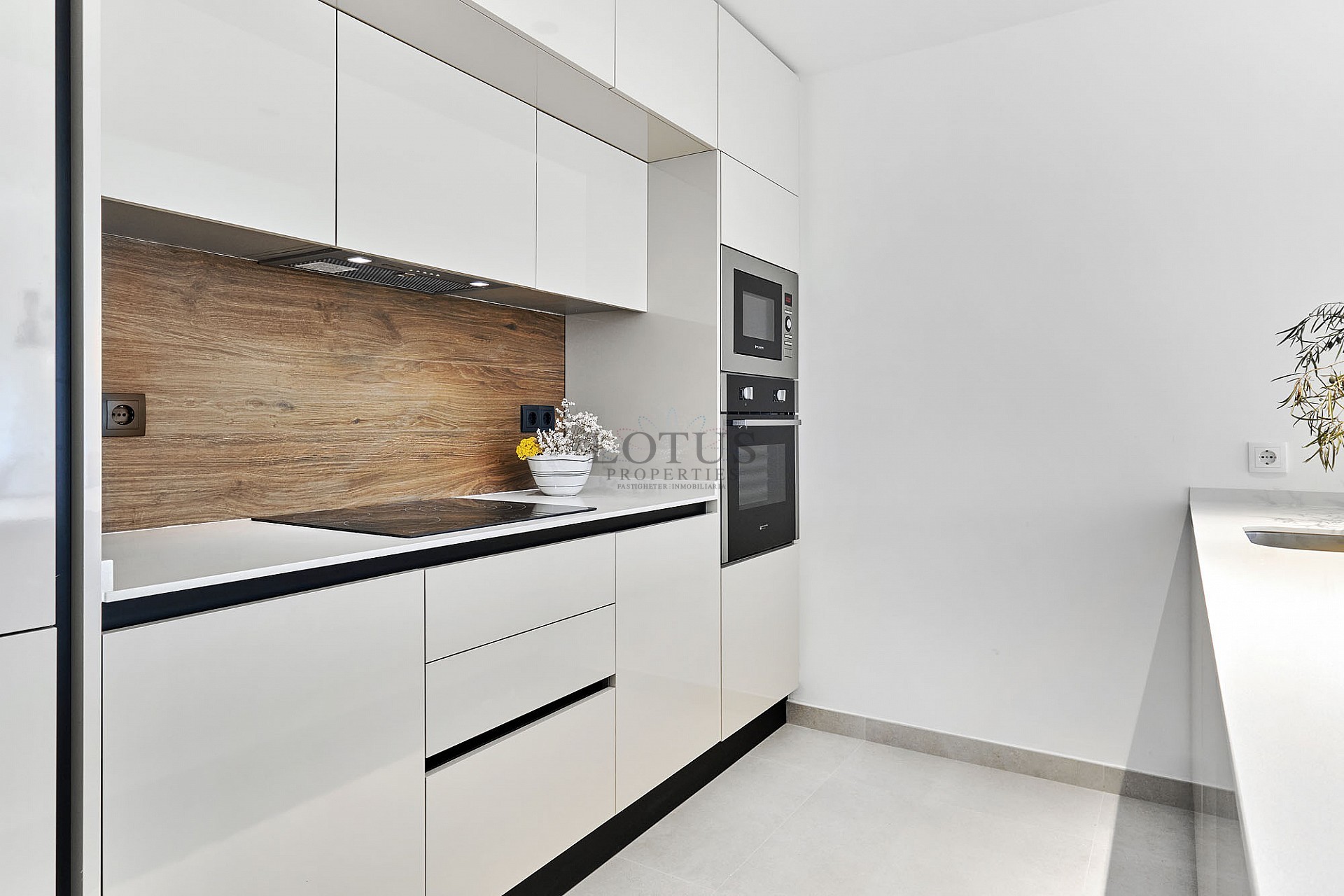 Ny Medelhavs resort 300 m till havet - Torrevieja - Lotus Properties