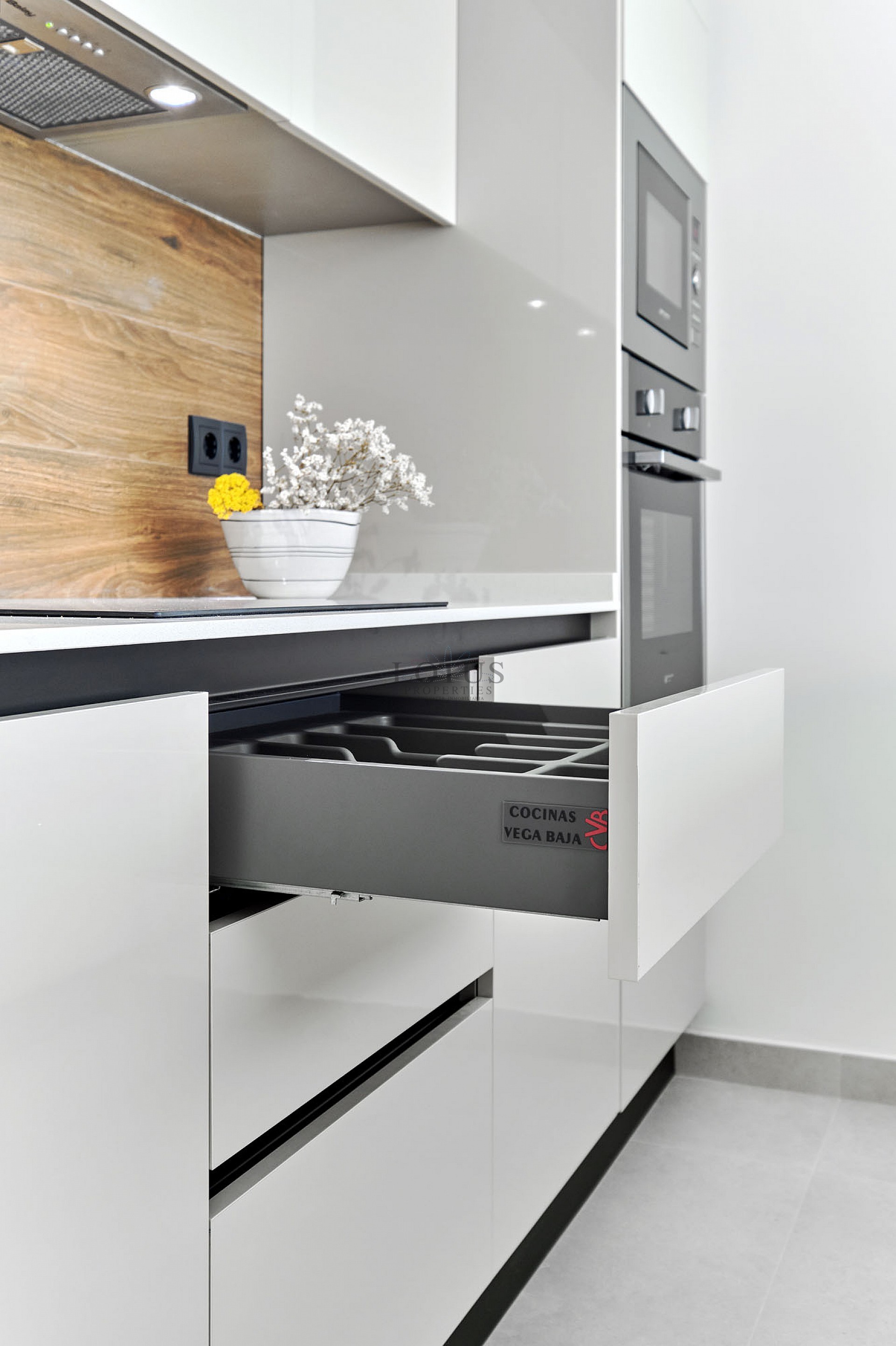 Ny Medelhavs resort 300 m till havet - Torrevieja - Lotus Properties