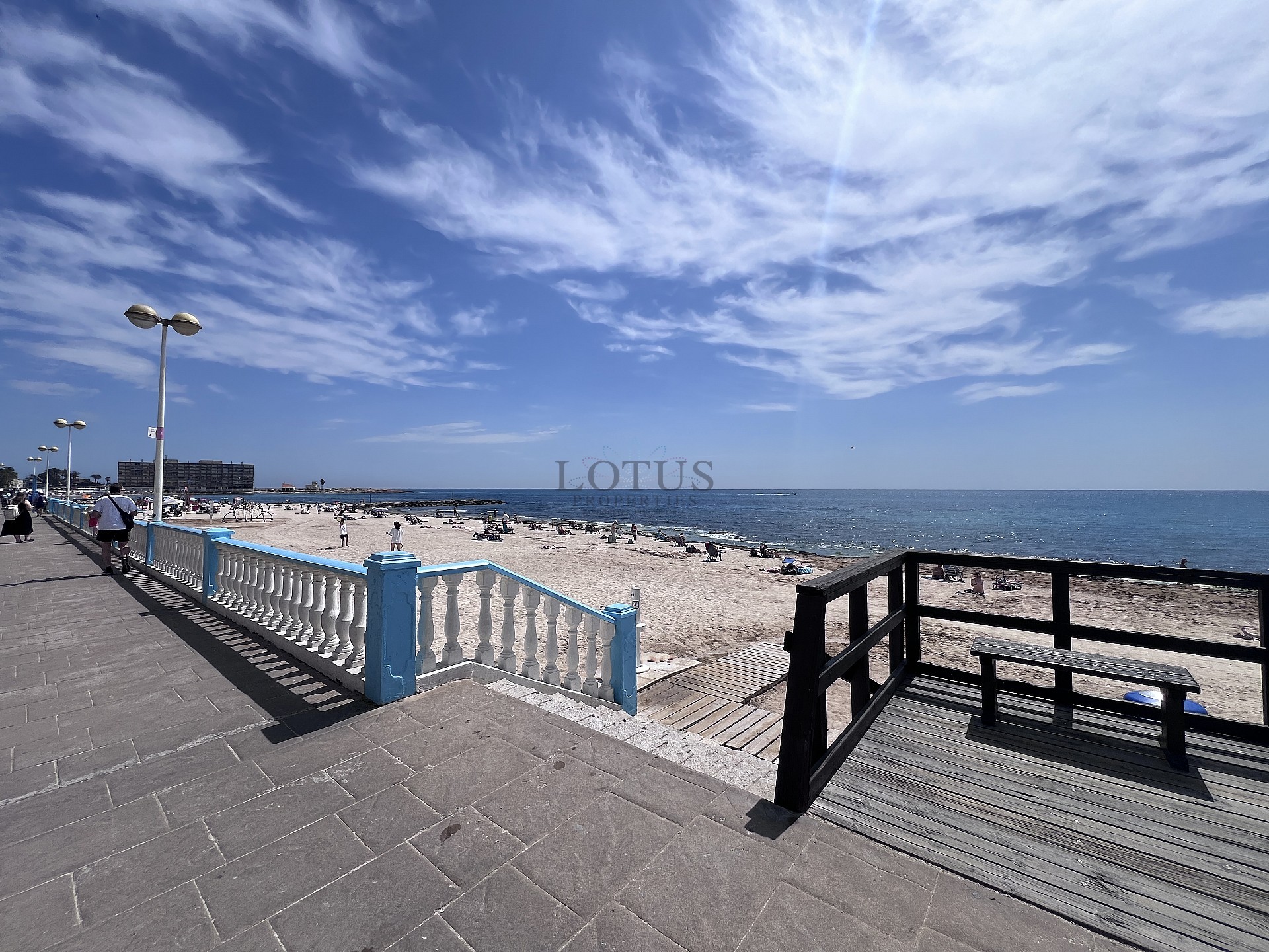 Lägenhet endast 60 meter från Playa de los Locos – Torrevieja - Lotus Properties