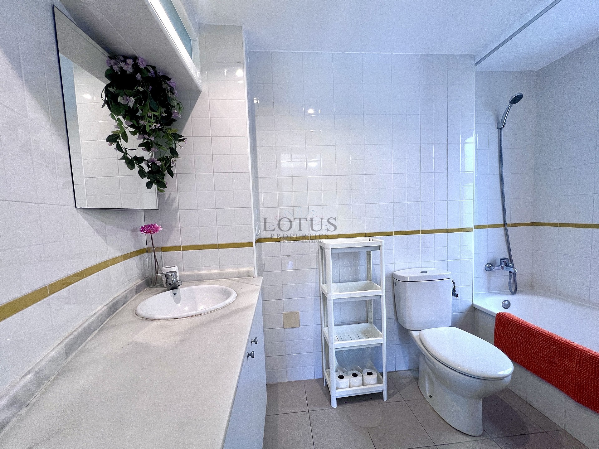 Fantastisk möjlighet under 1 Km från Medelhavet!  - Lotus Properties