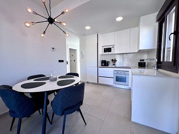 Exklusiv hörn tak-bungalow med 3 sovrum i Los Balcones - Lotus Properties